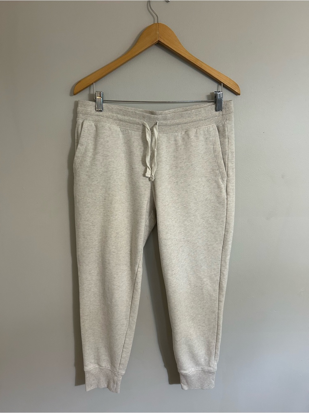 Amazon Essentials Heather Light Gray Jogger Sweatpants
